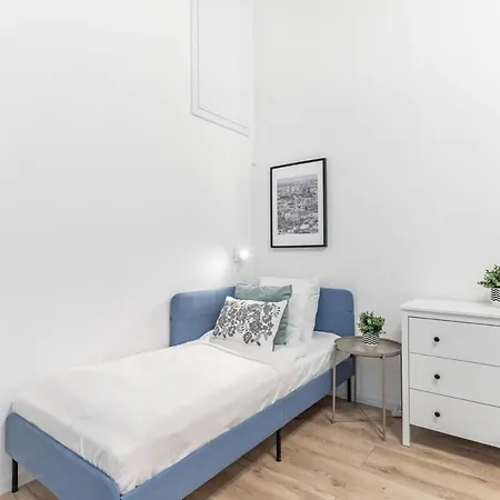 Ultra Modern For 3 Guests בודפשט