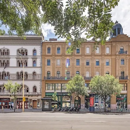 Апартаменты Ultra Modern For 3 Guests