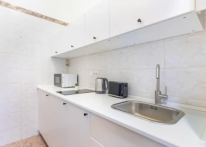 Ultra Modern For 3 Guests Apartament